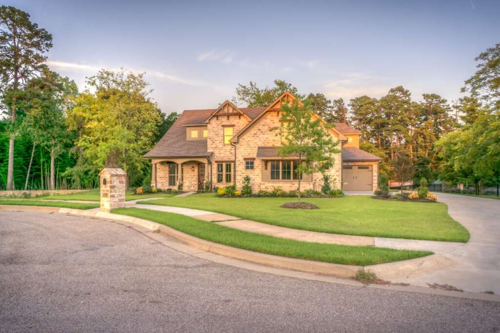 a front drive way of house